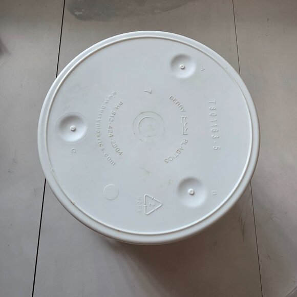 Vintage Indiana Jones and the Kingdom of the Crystal Skull Movie Bucket - Picture 5 of 6